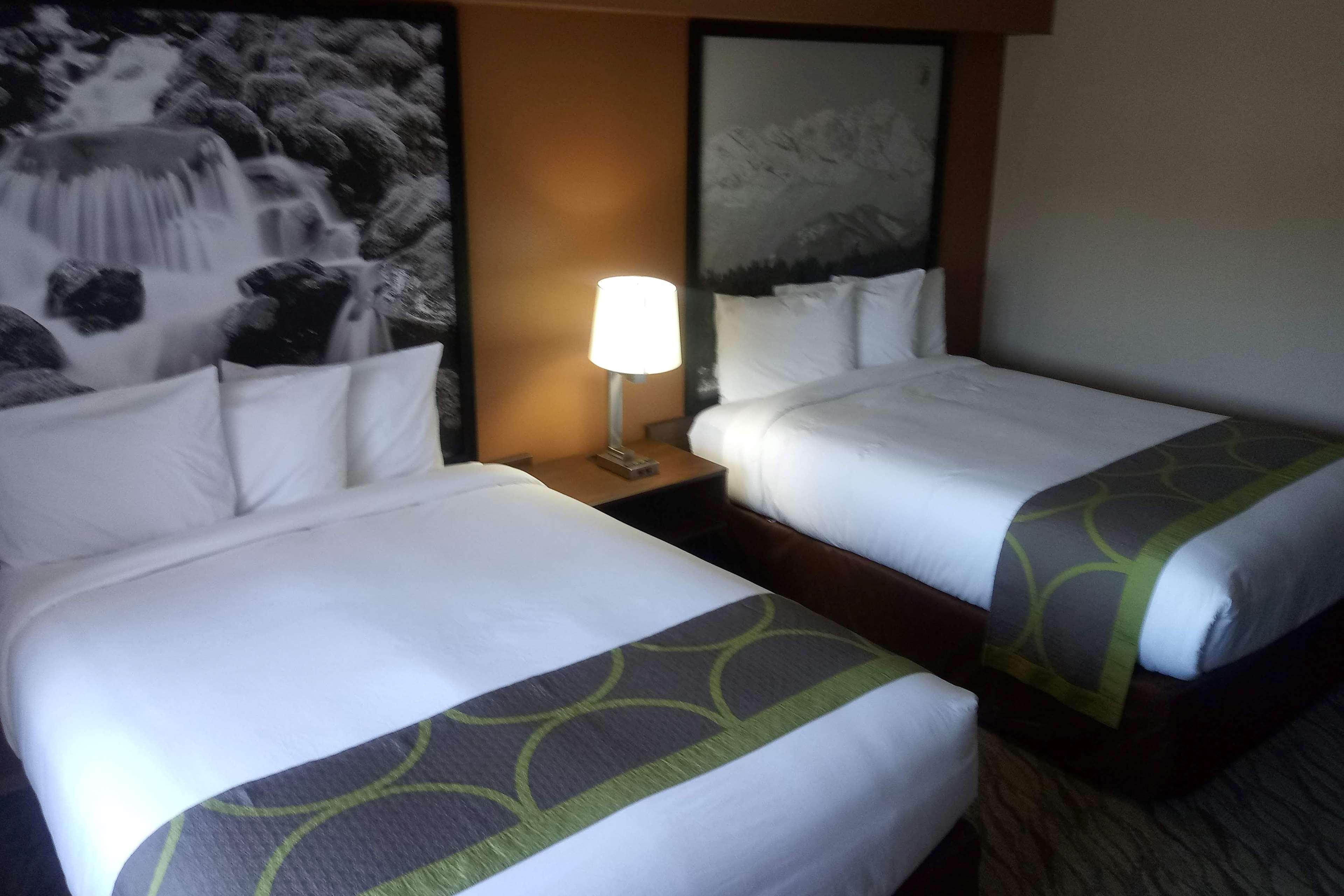 Motel Super 8 By Wyndham Lynnwood