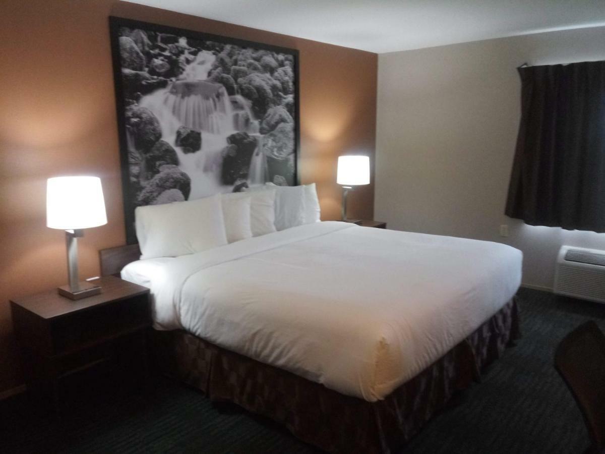 Motel Super 8 By Wyndham 2*